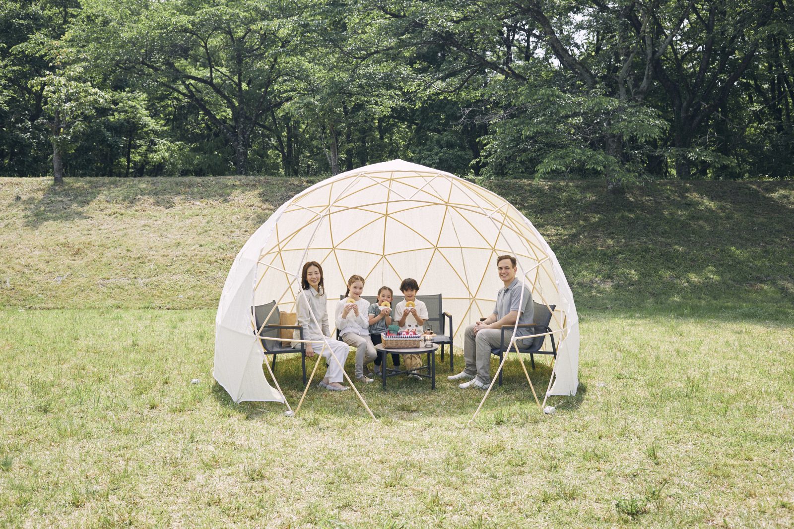 A space for relaxation and relaxation with the lawn spread was born.